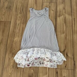 Gray Tank Top with Lace Hem Grace & Lace women’s comfortable size small tank